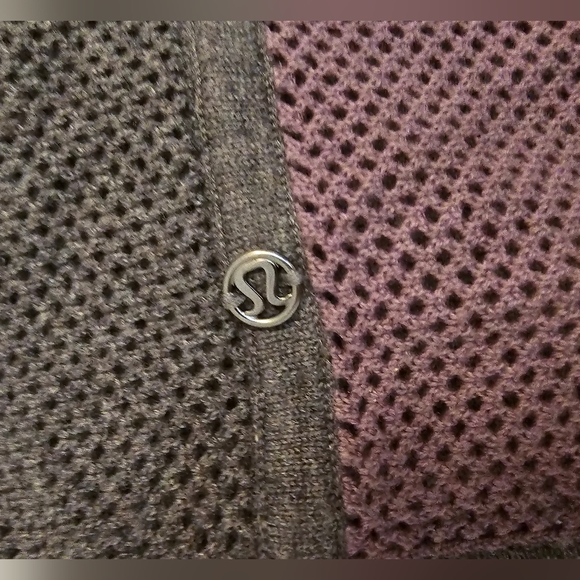 Lululemon Heart Opener Scarf - Picture 2 of 3